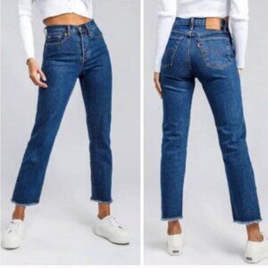 Levi’s Wedgie Straight High-rise Jeans Button Aritzia size 30